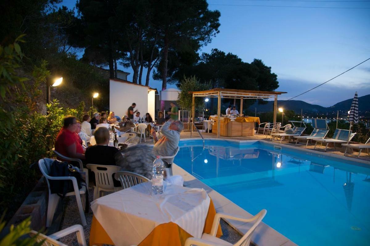 Vacanzamaredue 2 Residence Marina di Campo Eksteriør bilde